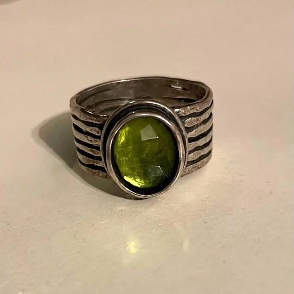 Silpada Sterling Silver & Green Glass Ring - Size 12 - Picture 1 of 5